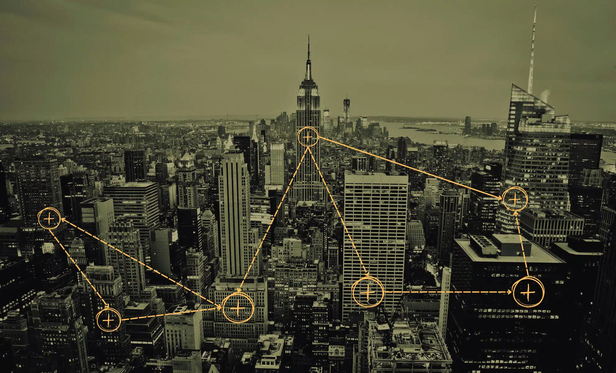 Illustration d'un réseau de théorie des graphes superposé sur la skyline de New York, symbolisant les connexions entre sites dans le netlinking. Chaque bâtiment représente un nœud relié par des arêtes, mettant en évidence l'importance de créer des liens pertinents et thématiques pour une stratégie SEO efficace.